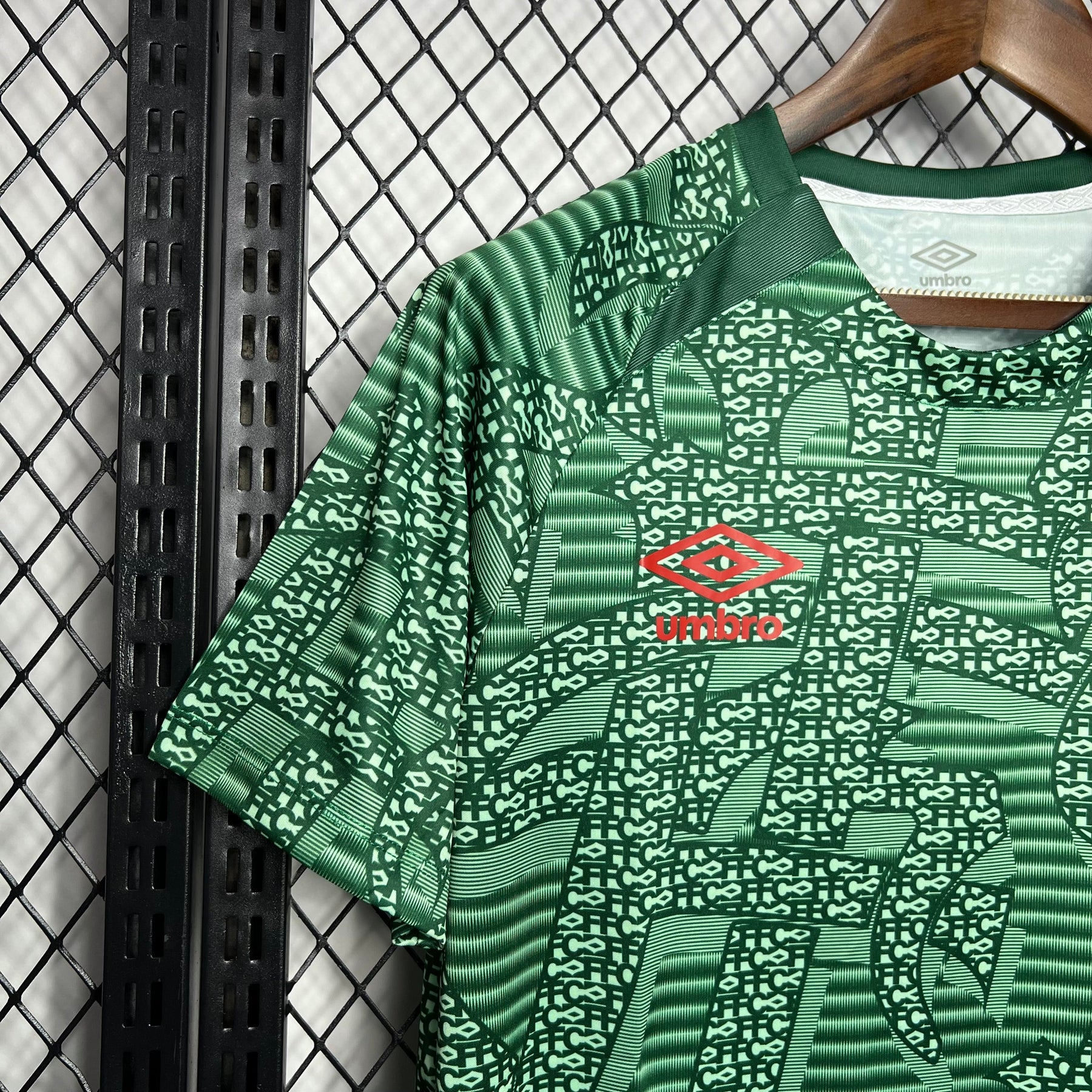 Camisa Fluminense Treino I 24/25 Umbro - Torcedor