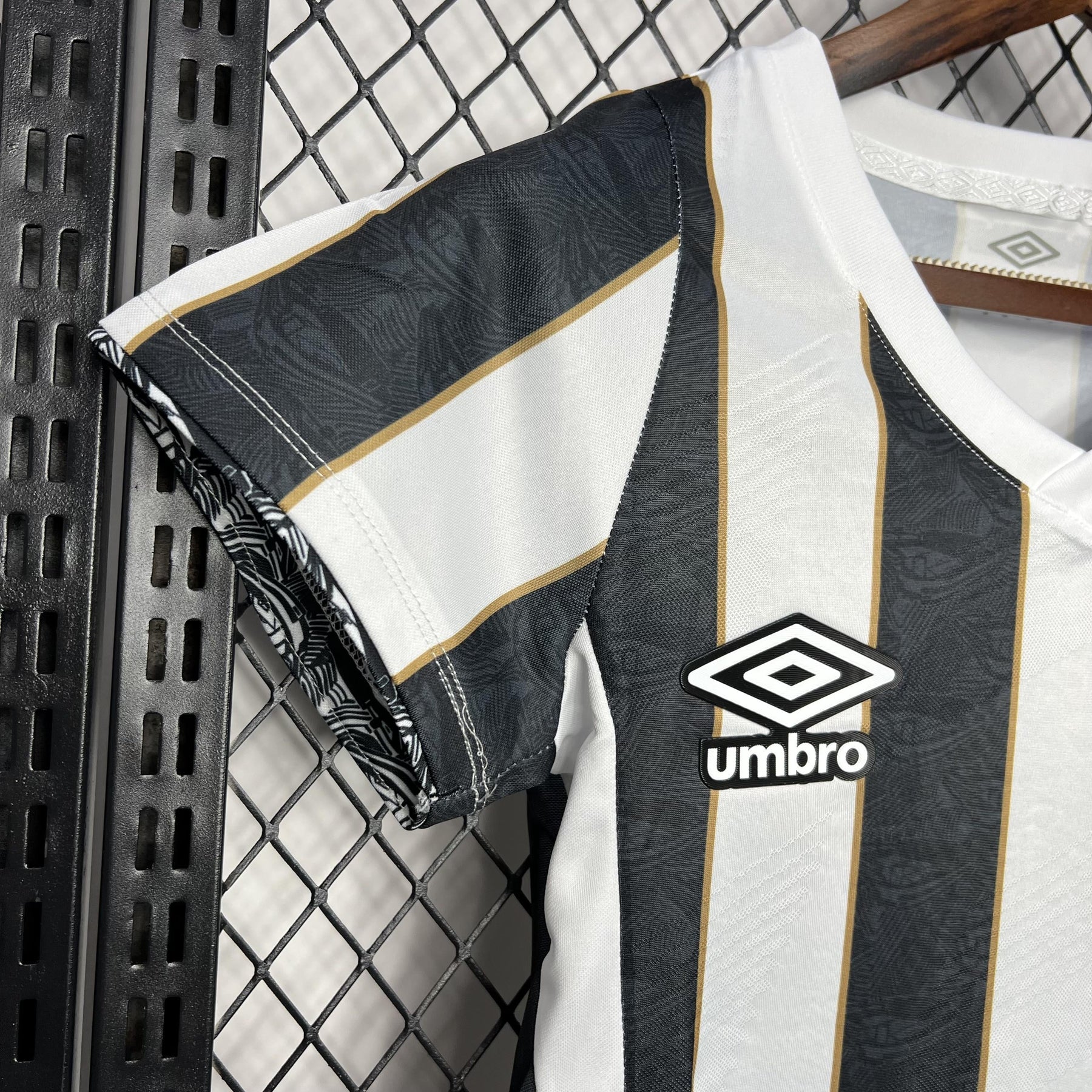 Camisa Santos Away 24/25 Umbro - Feminina