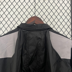 Corta Vento Nike Preta com Cinza - 2024