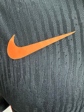 [PRÉ VENDA] Camisa Corinthians III 25/26 Torcedor - Nike Total 90 - Masculina - Preto com Laranja